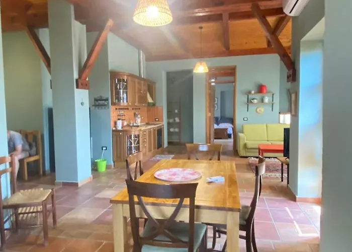 בית הארחה Mugs Ljaknasi